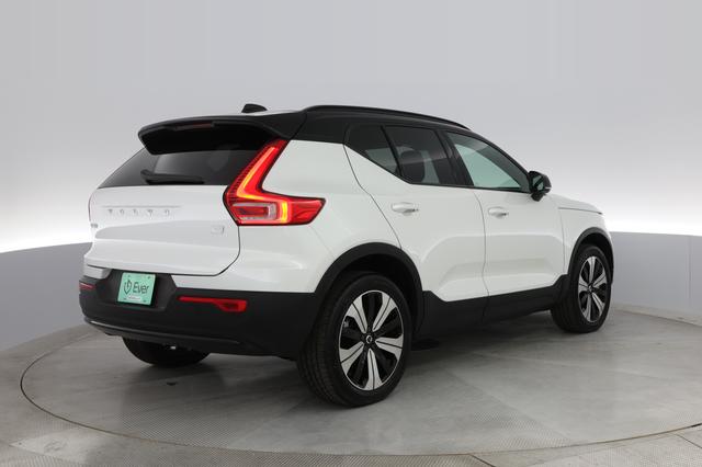 2023 Volvo XC40 Recharge — photo 2 of 28