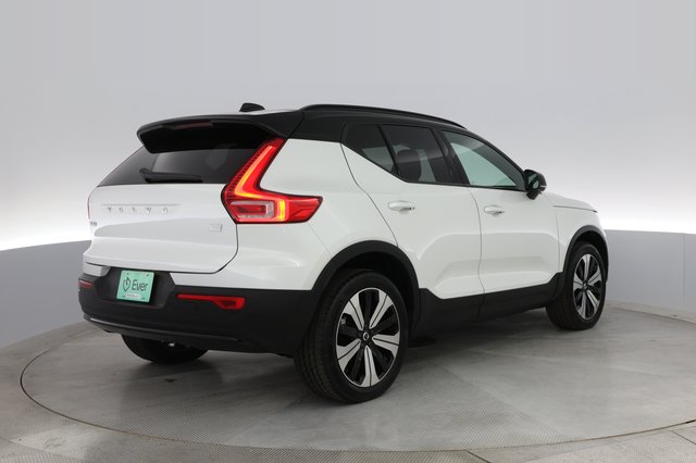 2023 Volvo XC40 Recharge — photo 2 of 28
