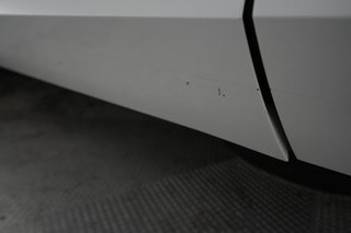 2022 Audi e-tron — photo 35 of 45