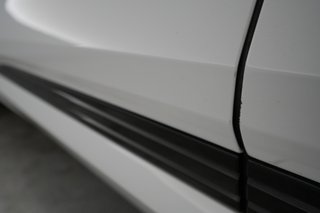 2022 Audi e-tron — photo 37 of 45