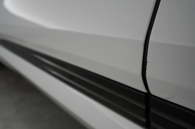 2022 Audi e-tron — photo 37 of 45