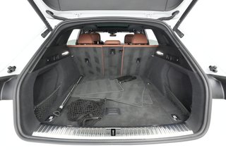 2022 Audi e-tron — photo 21 of 45