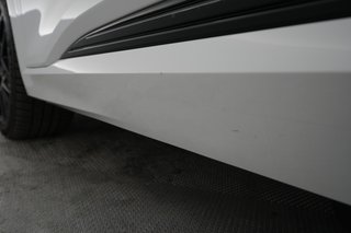 2022 Audi e-tron — photo 34 of 45
