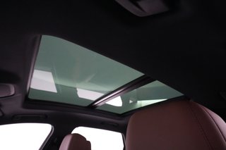 2022 Audi e-tron — photo 19 of 45