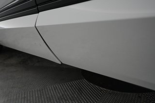 2022 Audi e-tron — photo 31 of 45