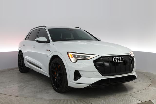 2022 Audi e-tron — photo 6 of 45