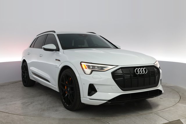 2022 Audi e-tron — photo 6 of 45