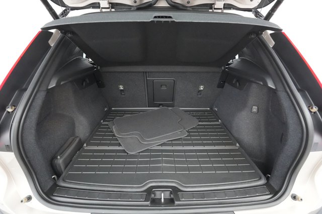 2023 Volvo XC40 Recharge — photo 22 of 29