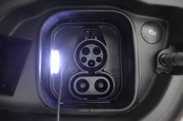2023 Volvo XC40 Recharge — photo 25 of 29