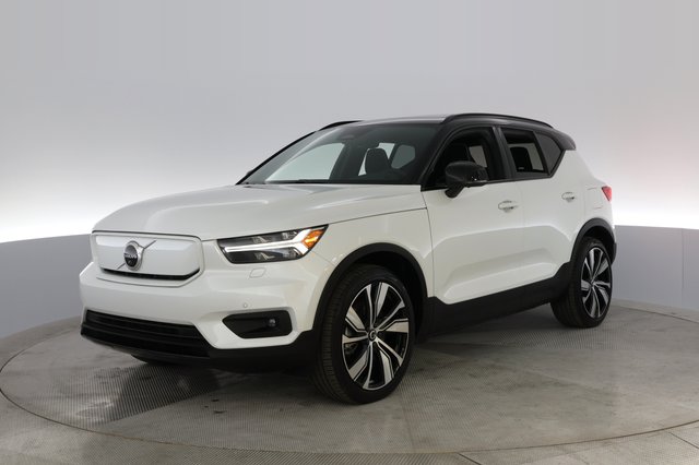 2021 Volvo XC40 Recharge — photo 5 of 40