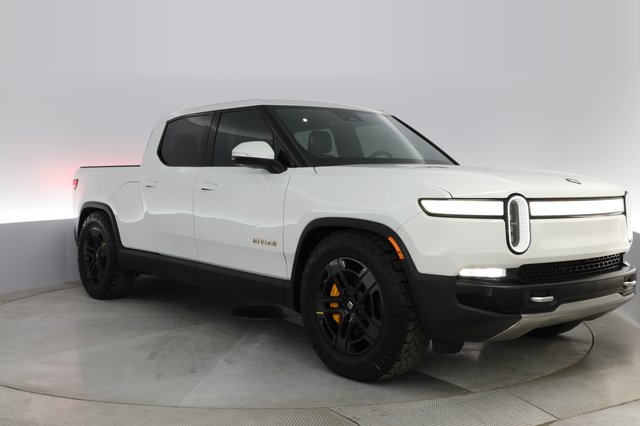 2022 Rivian R1T — photo 6 of 26