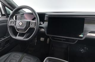 2022 Rivian R1T — photo 3 of 26