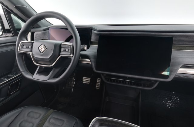 2022 Rivian R1T — photo 3 of 26