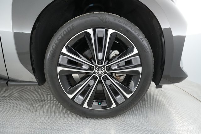 2023 Toyota bZ4X — photo 15 of 33
