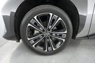 2023 Toyota bZ4X — photo 13 of 33