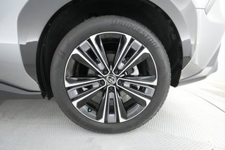 2023 Toyota bZ4X — photo 14 of 33