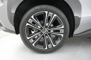2023 Toyota bZ4X — photo 16 of 33