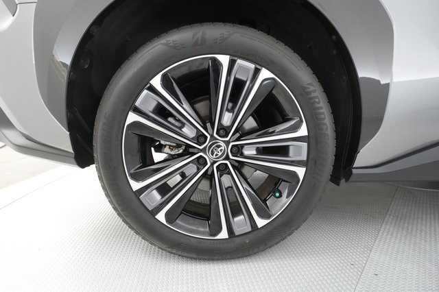 2023 Toyota bZ4X — photo 16 of 33