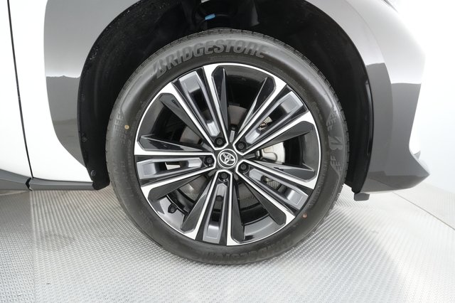 2023 Toyota bZ4X — photo 13 of 21