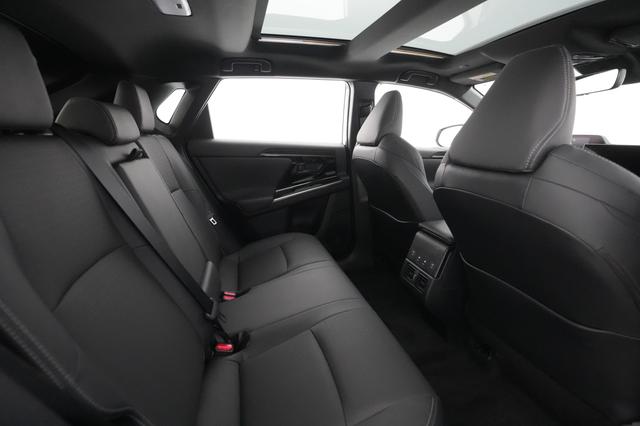 2023 Toyota bZ4X — photo 3 of 21