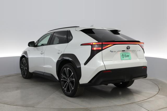 2023 Toyota bZ4X — photo 9 of 21