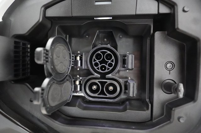 2023 Toyota bZ4X — photo 19 of 21
