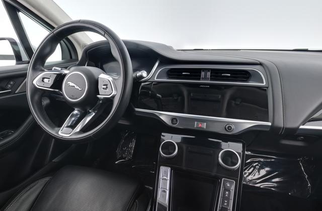 2022 Jaguar I-Pace — photo 3 of 32