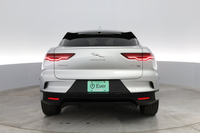 2022 Jaguar I-Pace — photo 9 of 32