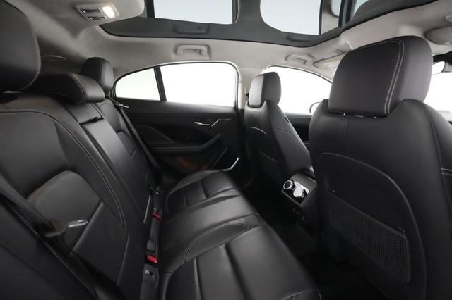2022 Jaguar I-Pace — photo 4 of 32
