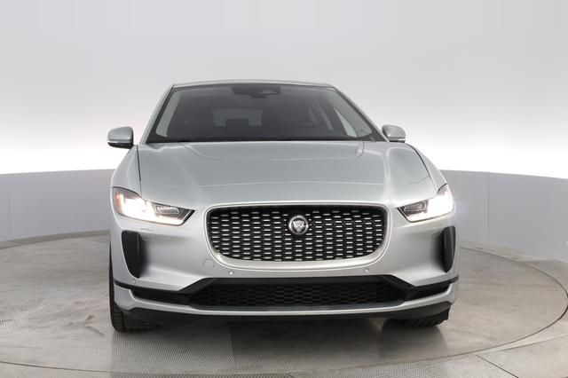 2022 Jaguar I-Pace — photo 7 of 29