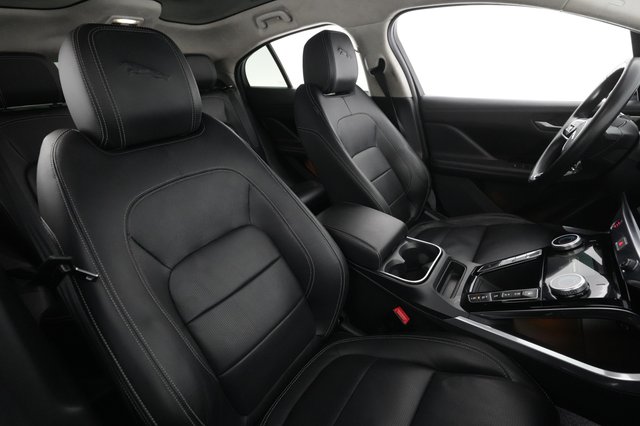 2022 Jaguar I-Pace — photo 22 of 29