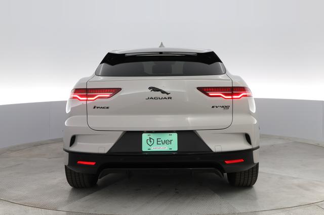2022 Jaguar I-Pace — photo 9 of 27