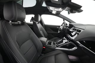 2022 Jaguar I-Pace — photo 20 of 27