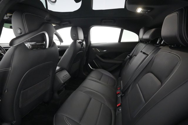 2022 Jaguar I-Pace — photo 19 of 27