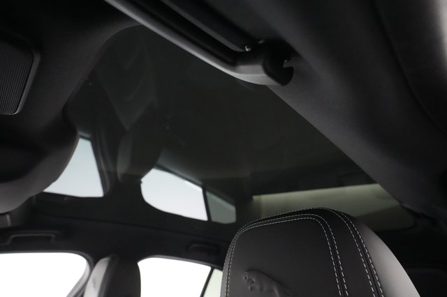 2022 Jaguar I-Pace — photo 24 of 27