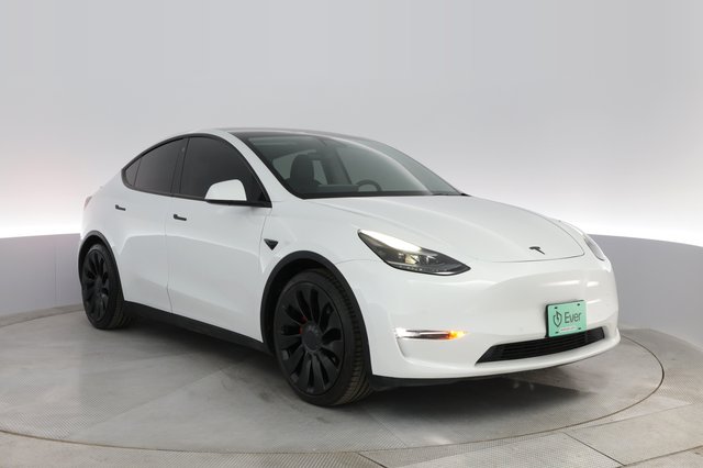 2022 Tesla Model Y — photo 11 of 41
