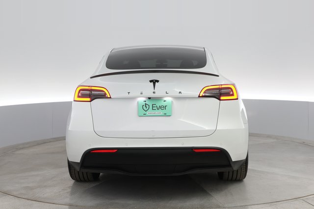 2022 Tesla Model Y — photo 9 of 41