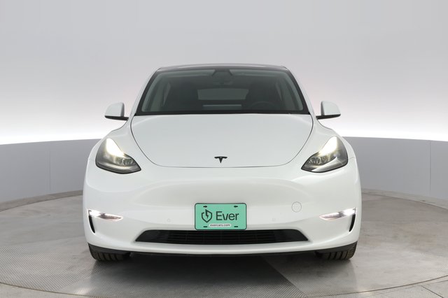 2022 Tesla Model Y — photo 14 of 41