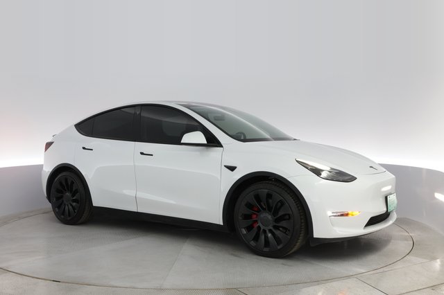 2022 Tesla Model Y — photo 13 of 41