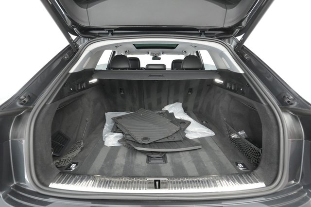 2021 Audi e-tron — photo 20 of 30