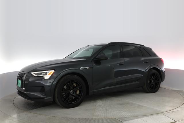 2021 Audi e-tron — photo 10 of 30