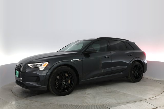 2021 Audi e-tron — photo 10 of 30