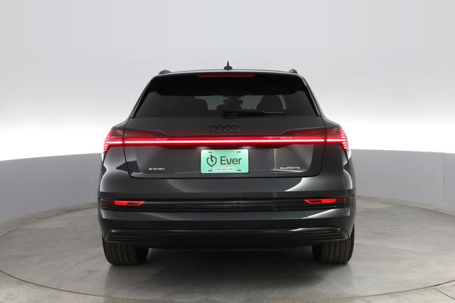 2021 Audi e-tron — photo 8 of 30