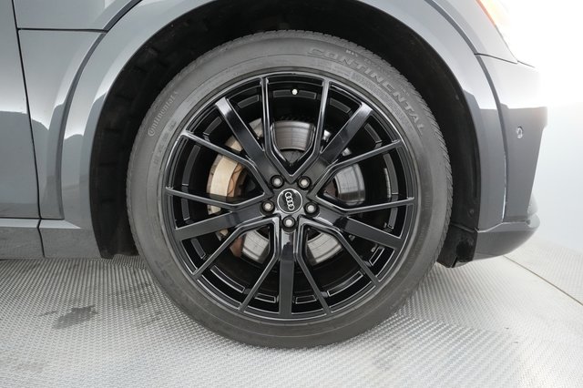 2021 Audi e-tron — photo 13 of 30