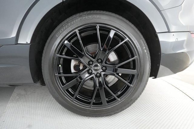 2021 Audi e-tron — photo 12 of 30
