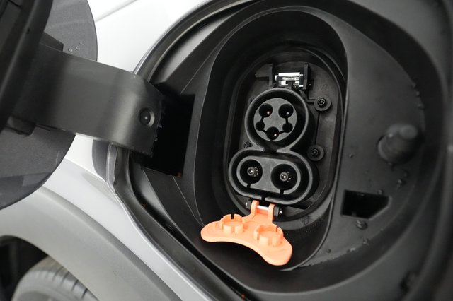 2022 Chevrolet Bolt EUV — photo 18 of 21
