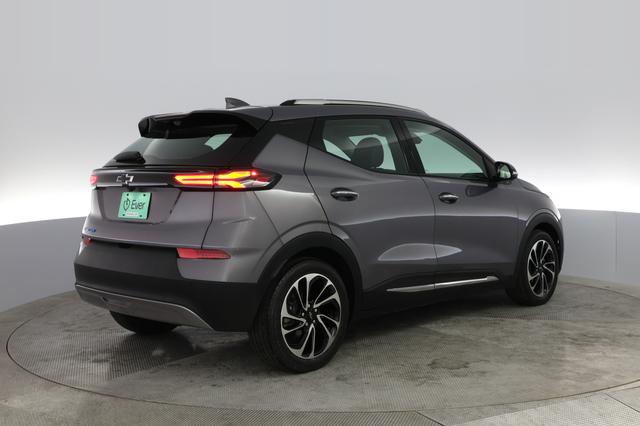 2022 Chevrolet Bolt EUV — photo 2 of 21