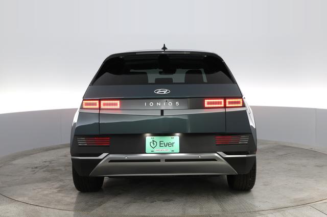 2024 Hyundai IONIQ 5 — photo 8 of 20