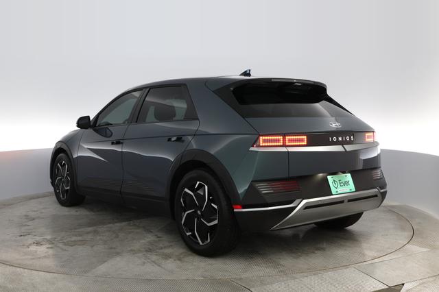 2024 Hyundai IONIQ 5 — photo 9 of 20