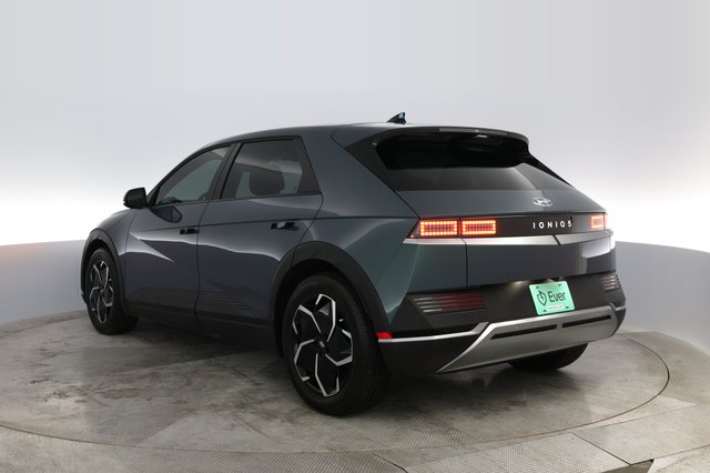 2024 Hyundai IONIQ 5 — photo 9 of 20